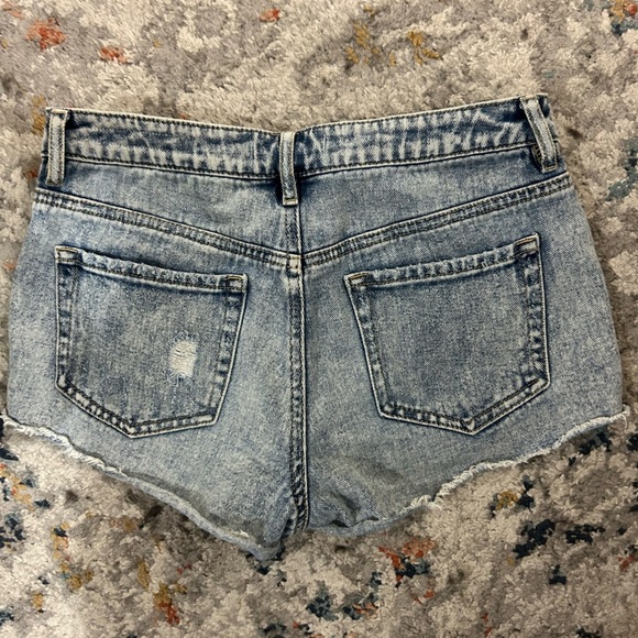 PacSun Women's Festival Light Blue Ripped Jean Shorts 26 - Picture 3 of 3